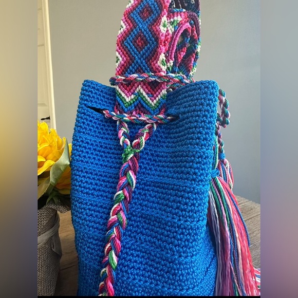 Handmade woven - crossbody bag. Made from Mexican artisans - Picture 2 of 3